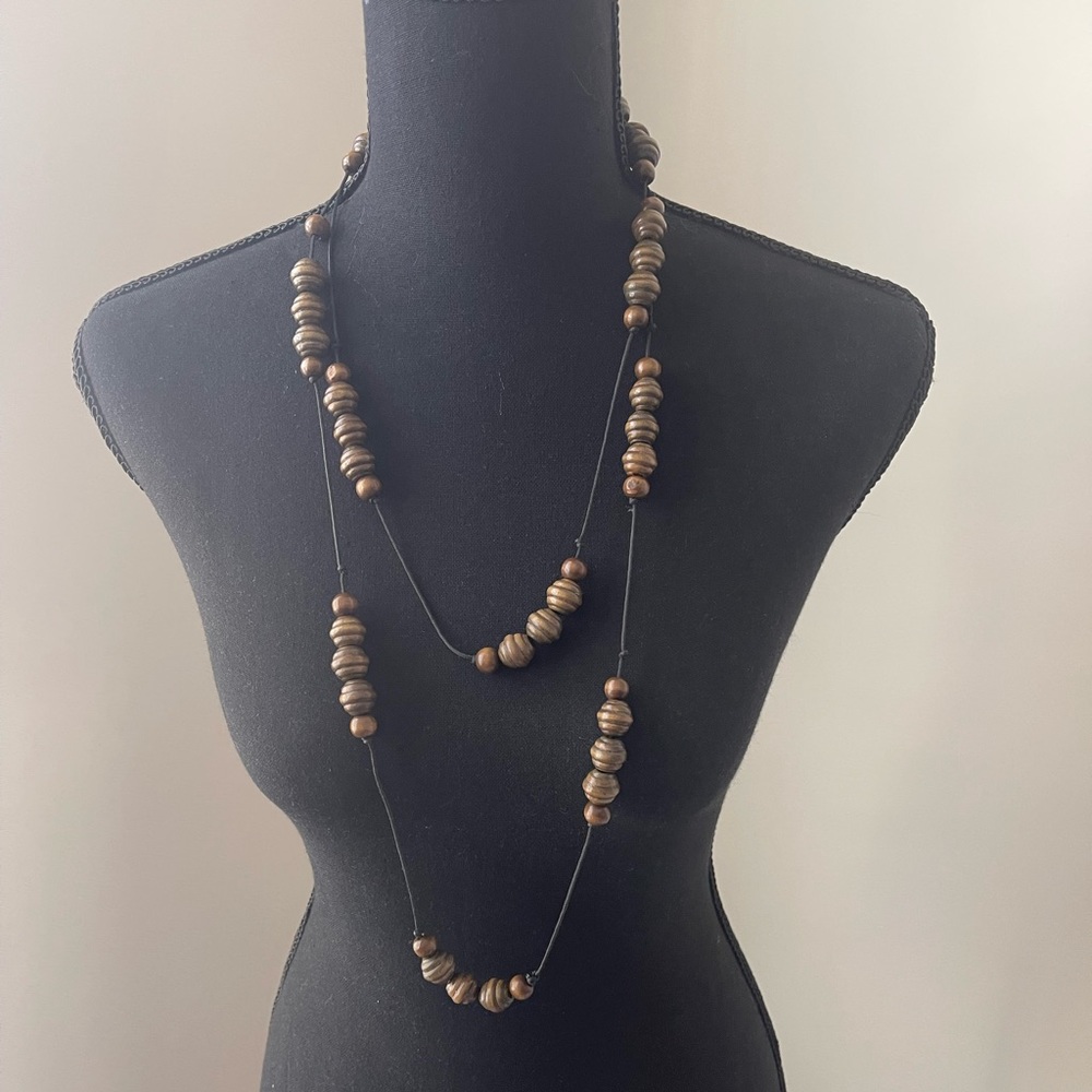 Wooden beads necklace